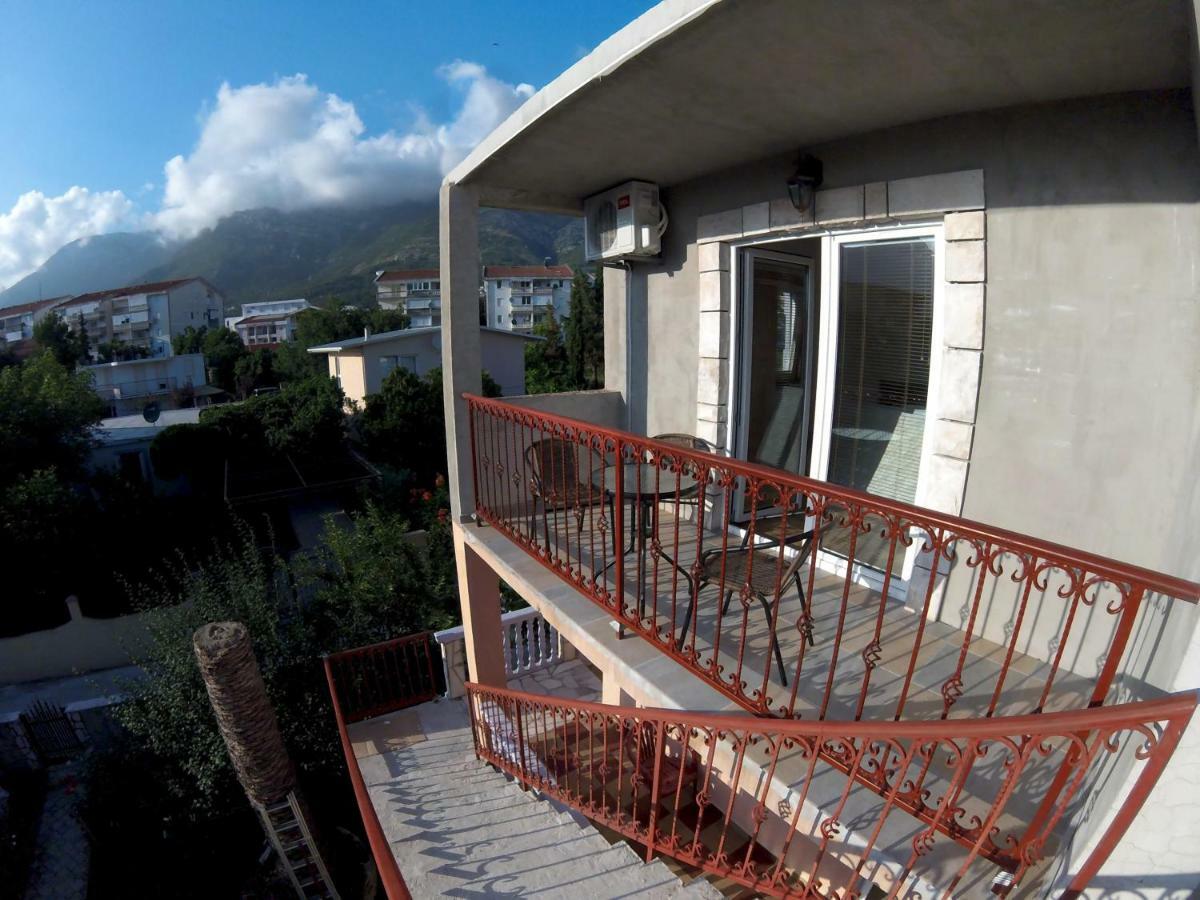 Apartments Lazarevic Сутоморе Екстер'єр фото