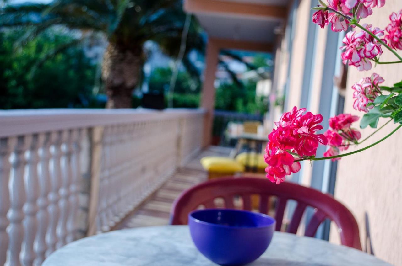 Apartments Lazarevic Сутоморе Екстер'єр фото